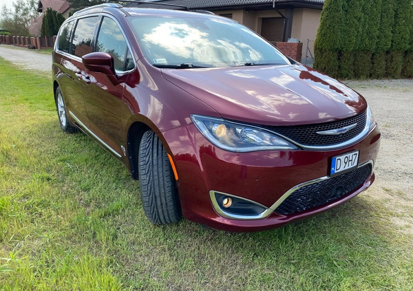 Chrysler Pacifica cena 115000 przebieg: 170000, rok produkcji 2018 z Myszków małe 781